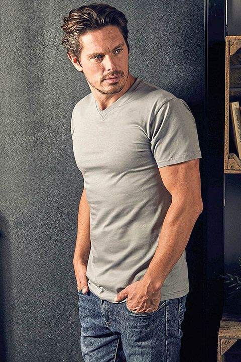 Men's Premium V-Neck-T-Shirt
